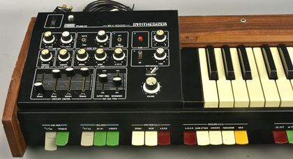 Roland-SH-1000 needing servicing